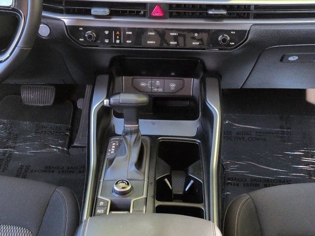 Used 2026 Kia Sorento LX FWD image 18