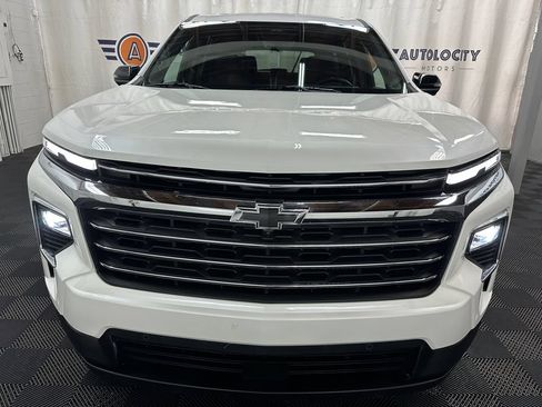 Used 2025 Chevrolet Traverse RS w/ LPO, Floor Liner Package AWD/4WD image 4