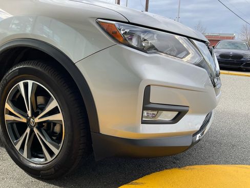 Used 2018 Nissan Rogue SL image 26