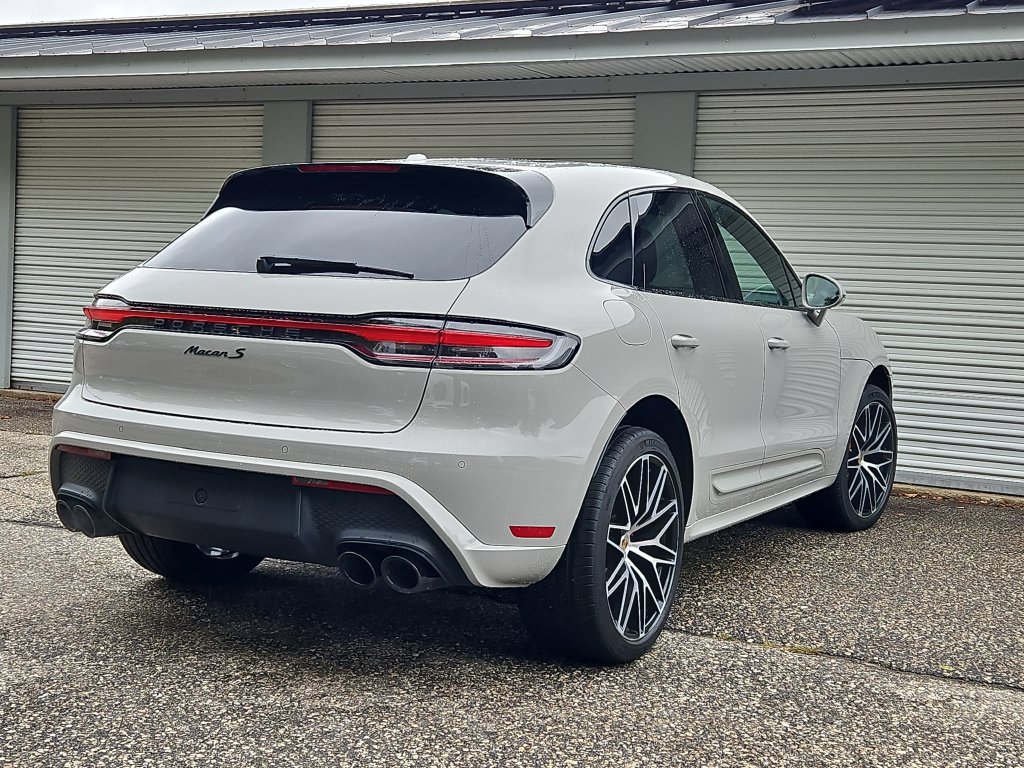 Used 2023 Porsche Macan S AWD/4WD image 7