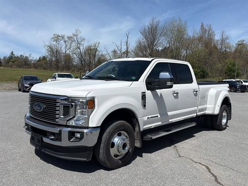 Used 2022 Ford F350 Lariat w/ Lariat Ultimate Package AWD/4WD image 6