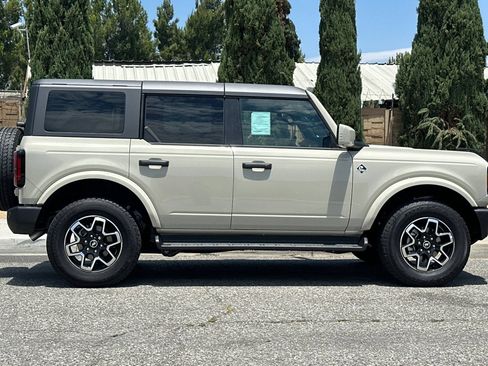 New 2026 Ford Bronco Outer Banks AWD/4WD image 3