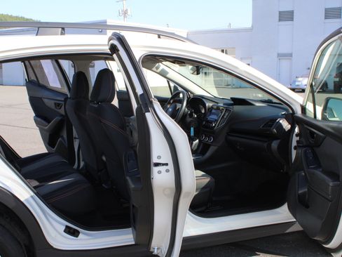 Used 2023 Subaru Crosstrek 2.0i Premium AWD/4WD image 17