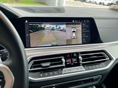 Used 2022 BMW X5 sDrive40i w/ M Sport Package image 16