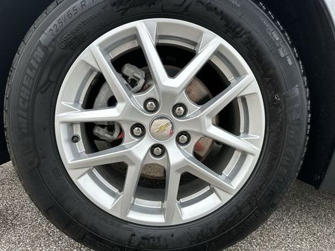 Certified 2024 Chevrolet Equinox LS w/ LS Convenience Package FWD image 21