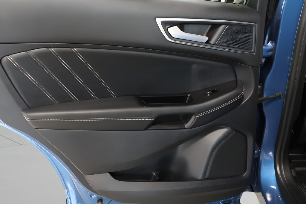 Used 2019 Ford Edge ST w/ Equipment Group 401A AWD/4WD image 24