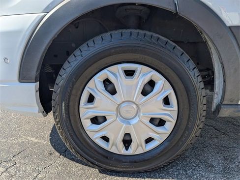 Used 2023 Ford Transit 350 XLT image 19