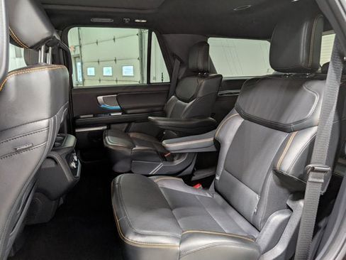 Used 2025 Ford Expedition Tremor AWD/4WD image 17