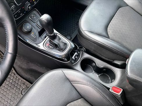 Used 2019 Jeep Compass Altitude image 19