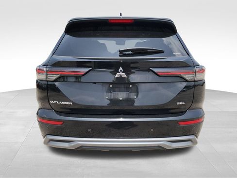 Used 2025 Mitsubishi Outlander SEL AWD/4WD image 7