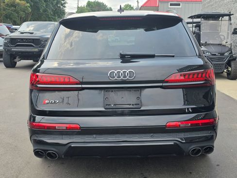 Used 2022 Audi SQ7 Prestige AWD/4WD image 7
