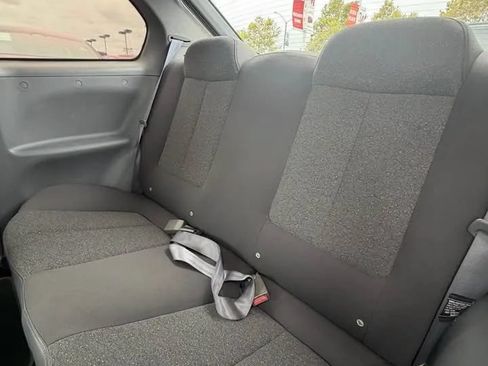 Used 2004 Hyundai Accent Hatchback FWD image 7