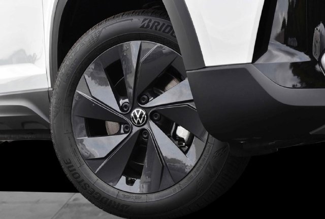 New 2027 Volkswagen Taos S FWD image 3