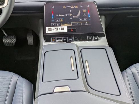 Used 2026 INFINITI QX80 4WD w/ Sport Exterior Package image 22