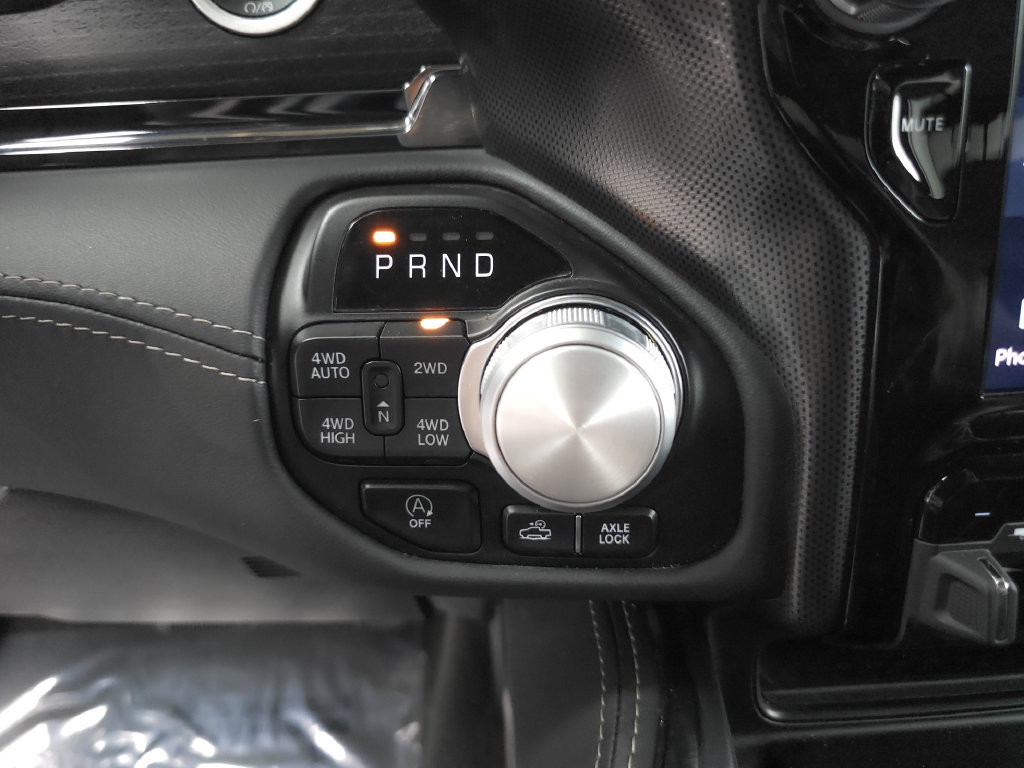 Used 2024 RAM 1500 Limited AWD/4WD image 17