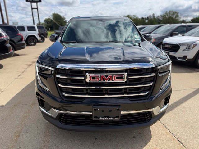 Used 2025 GMC Acadia Elevation FWD image 2