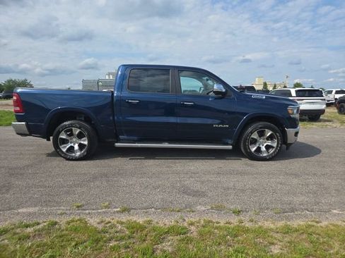 Used 2022 RAM 1500 Laramie AWD/4WD image 1