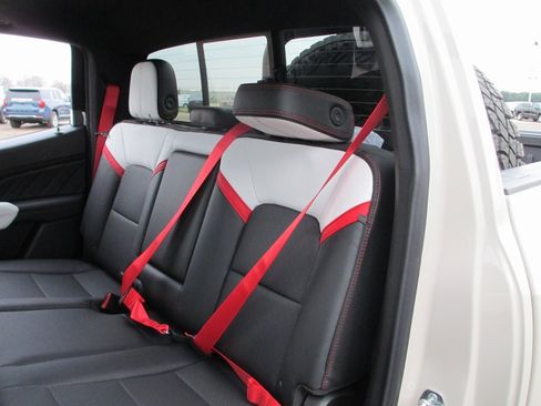 New 2026 GMC Canyon AT4X w/ AT4X AEV Edition image 12