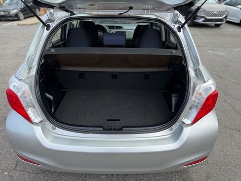 Used 2012 Toyota Yaris L image 26