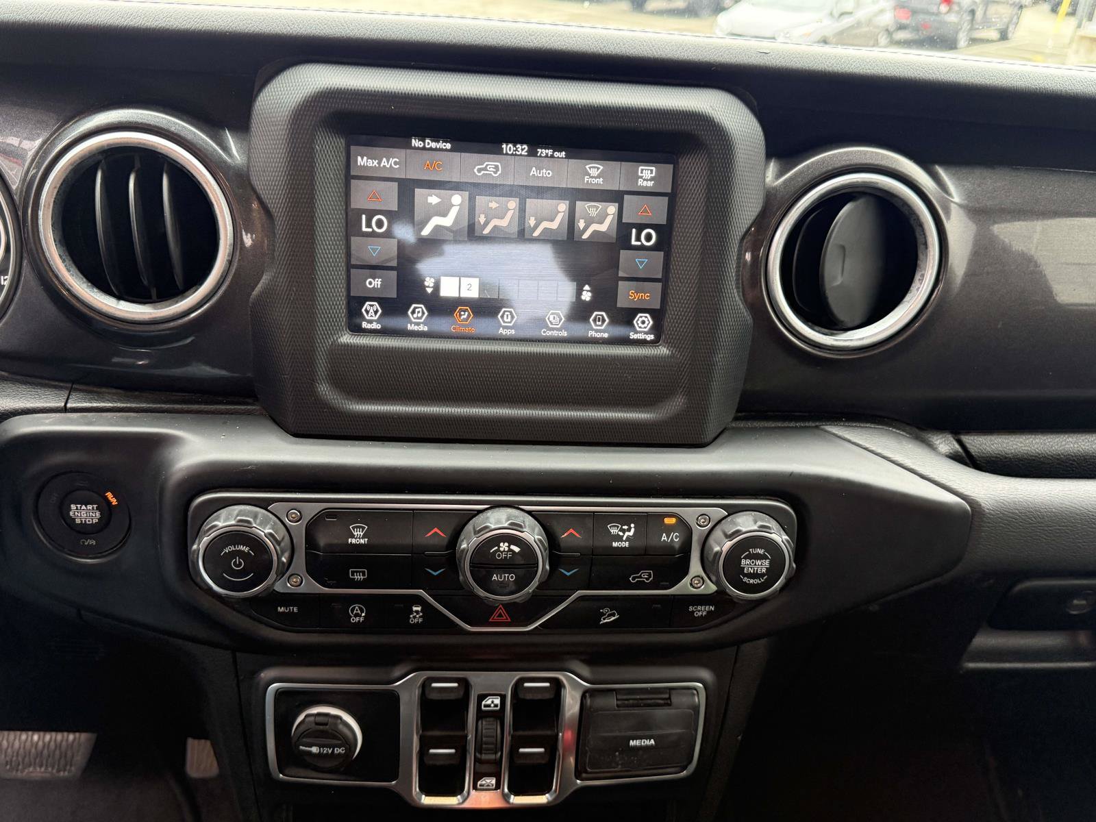 Used 2021 Jeep Wrangler Unlimited Sahara AWD/4WD image 10