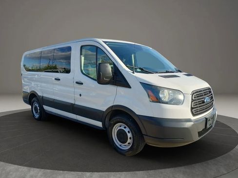 Used 2016 Ford Transit 150 XL image 9