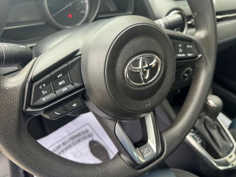 Used 2019 Toyota Yaris LE FWD image 17