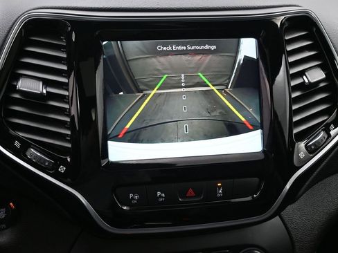 Used 2021 Jeep Cherokee High Altitude AWD/4WD image 16