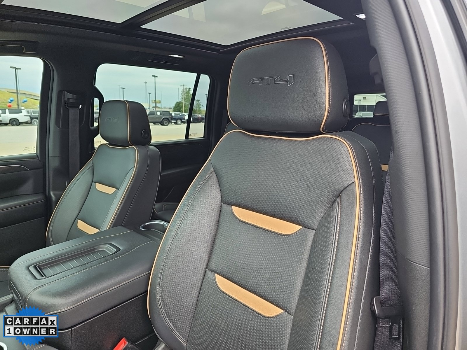 Used 2023 GMC Yukon XL AT4 w/ AT4 Premium Plus Package AWD/4WD image 17
