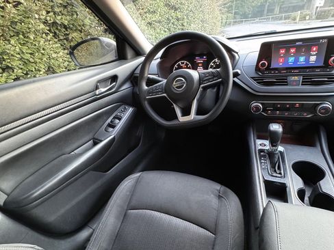 Used 2022 Nissan Altima 2.5 S image 21