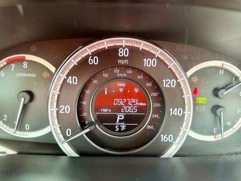 Used 2017 Honda Accord LX image 59