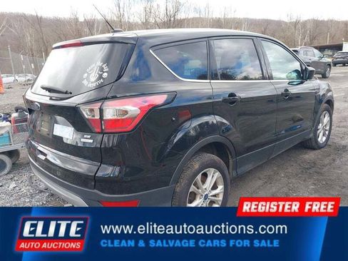 Used 2017 Ford Escape SE image 7
