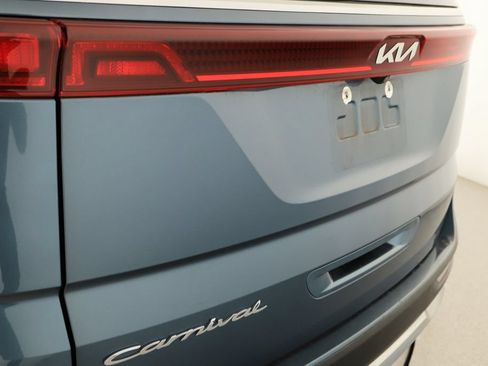 Used 2022 Kia Carnival SX FWD image 31