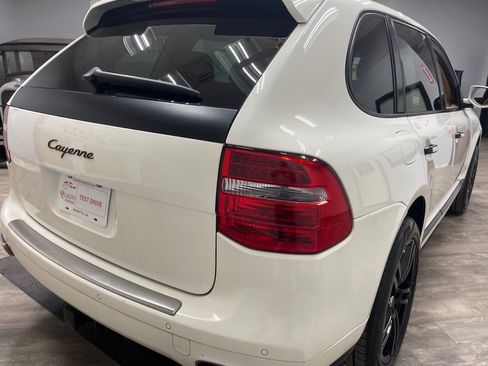 Used 2009 Porsche Cayenne AWD/4WD image 9