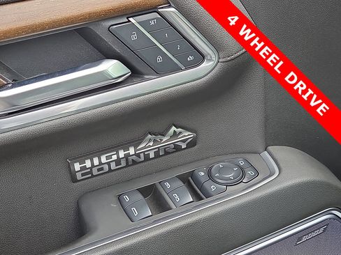 Used 2025 Chevrolet Silverado 1500 High Country w/ Technology Package image 13