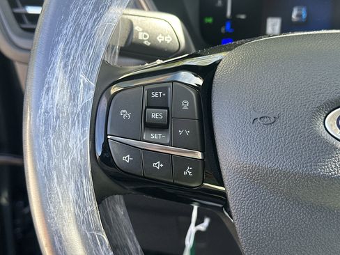 New 2025 Ford Escape SE image 16