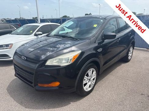Used 2016 Ford Escape S FWD image 1
