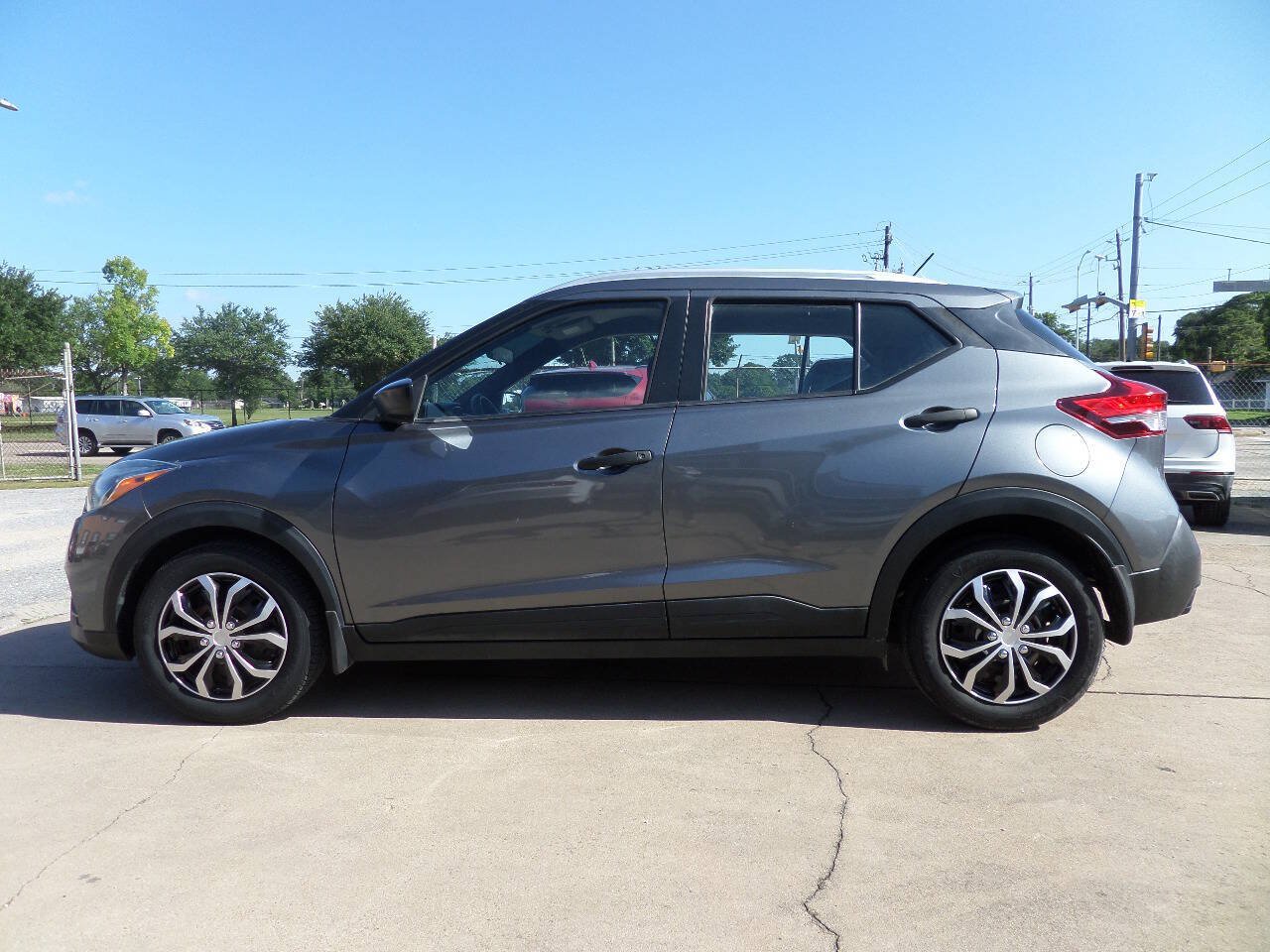 Used 2019 Nissan Kicks S w/ Exterior Electronics Package FWD image 7