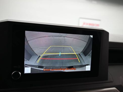 Used 2024 Toyota Tacoma SR image 18