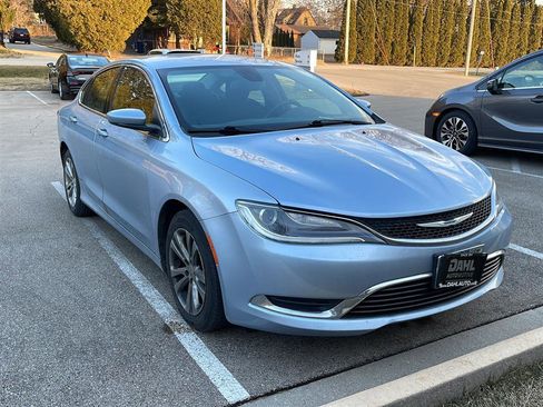 Used 2015 Chrysler 200 Limited w/ Convenience Group image 19