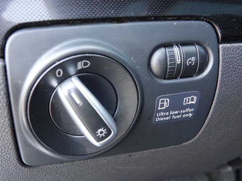 Used 2012 Volkswagen Jetta TDI FWD image 57