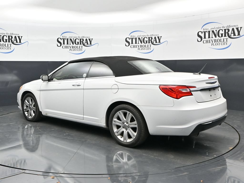 Used 2012 Chrysler 200 Touring FWD image 5