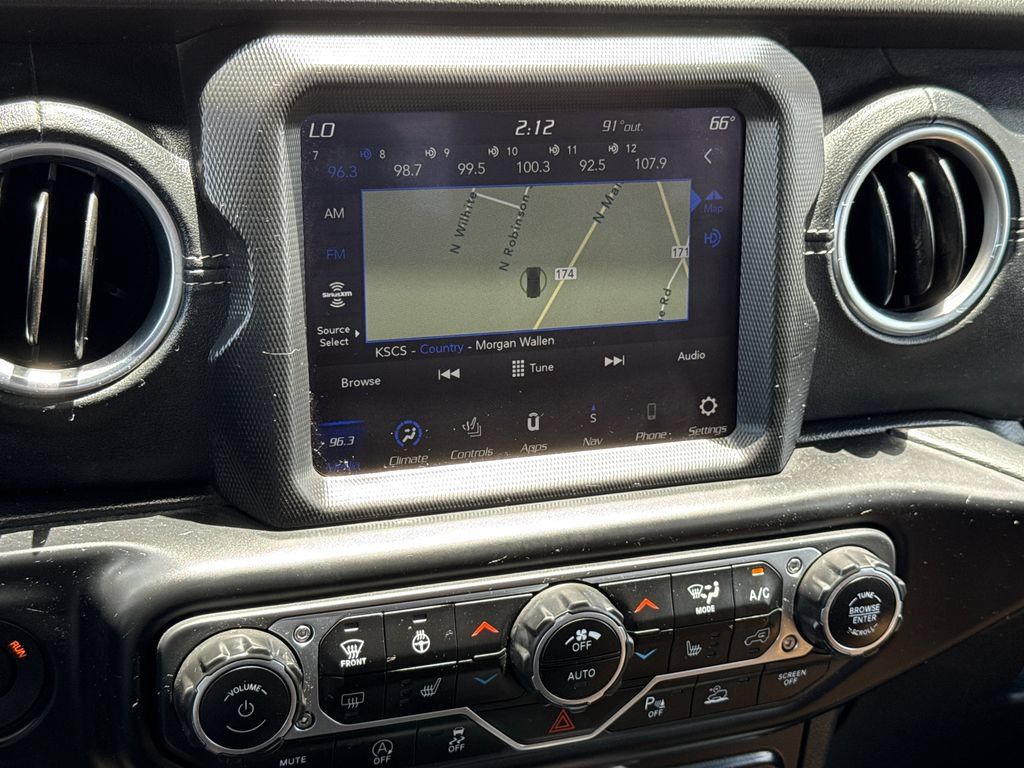 Used 2021 Jeep Gladiator Overland w/ Popular Equipment Package AWD/4WD image 26