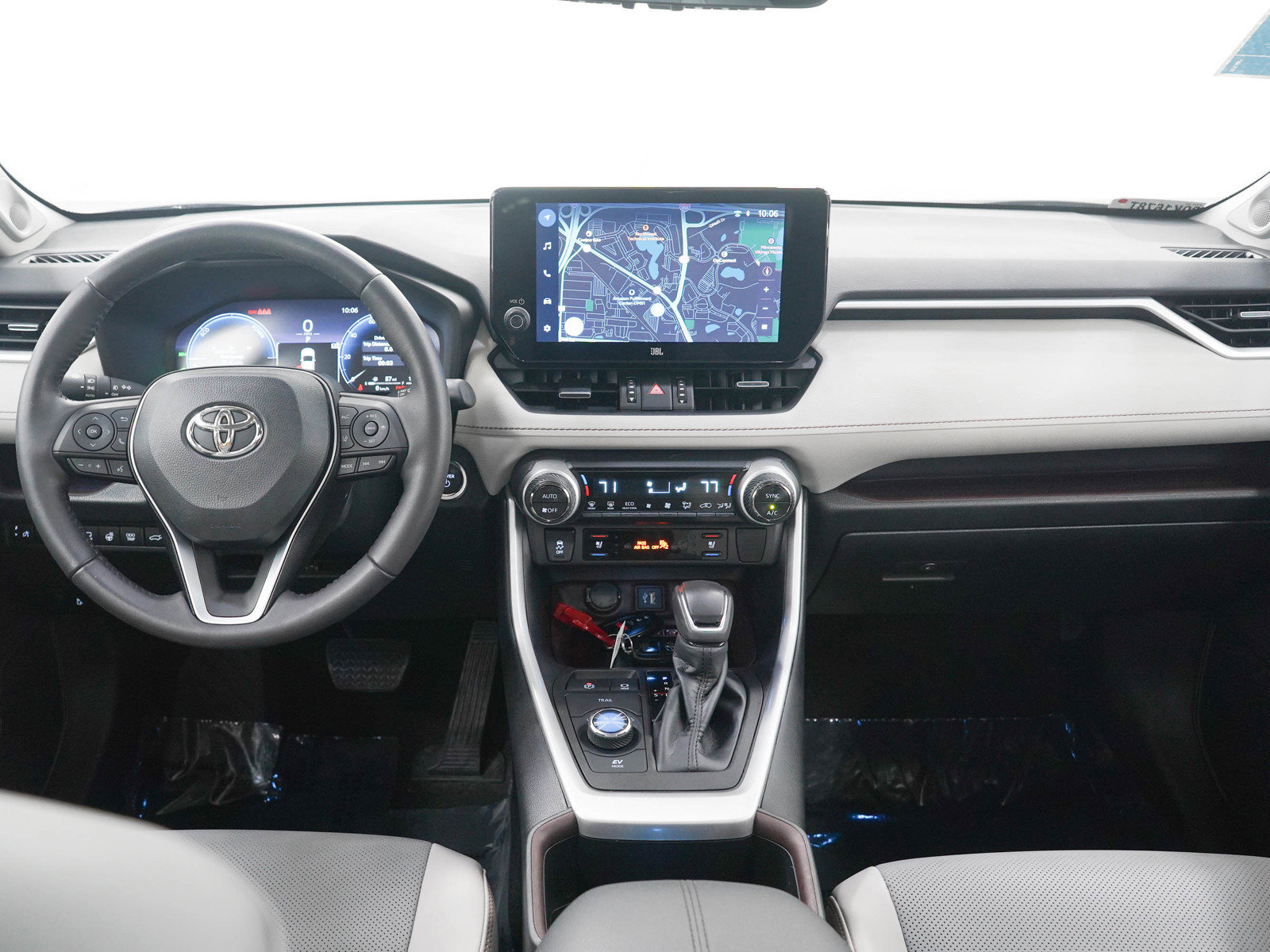 Used 2023 Toyota RAV4 Limited AWD/4WD image 16