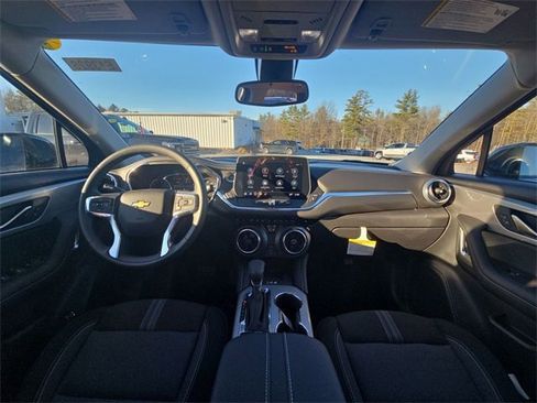 New 2025 Chevrolet Blazer LT w/ Convenience Package image 21