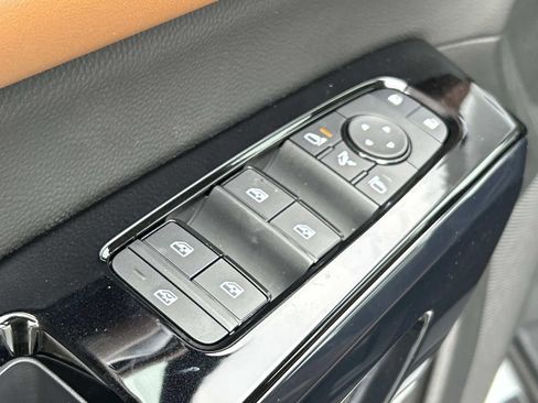 New 2026 Nissan Pathfinder Platinum AWD/4WD image 18