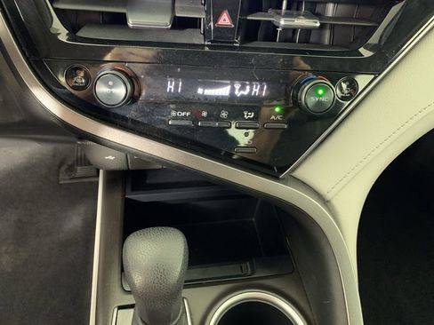 Used 2024 Toyota Camry LE image 25