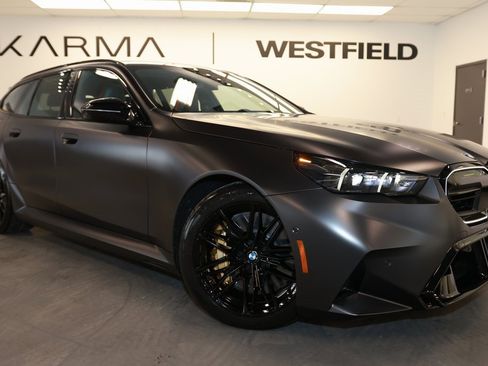Used 2026 BMW M5 Touring image 1