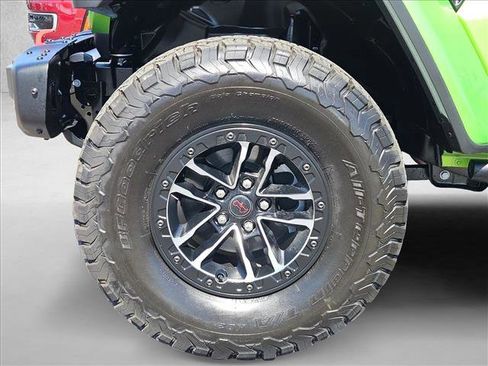 Used 2025 Jeep Wrangler Unlimited Rubicon AWD/4WD image 30