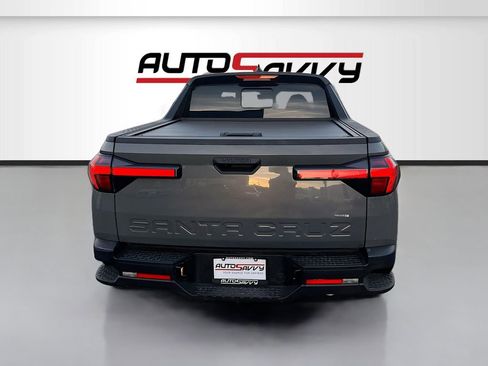 Used 2025 Hyundai Santa Cruz SEL AWD/4WD image 6