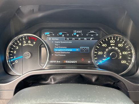 Used 2015 Ford F150 Platinum w/ Equipment Group 701A Luxury image 22